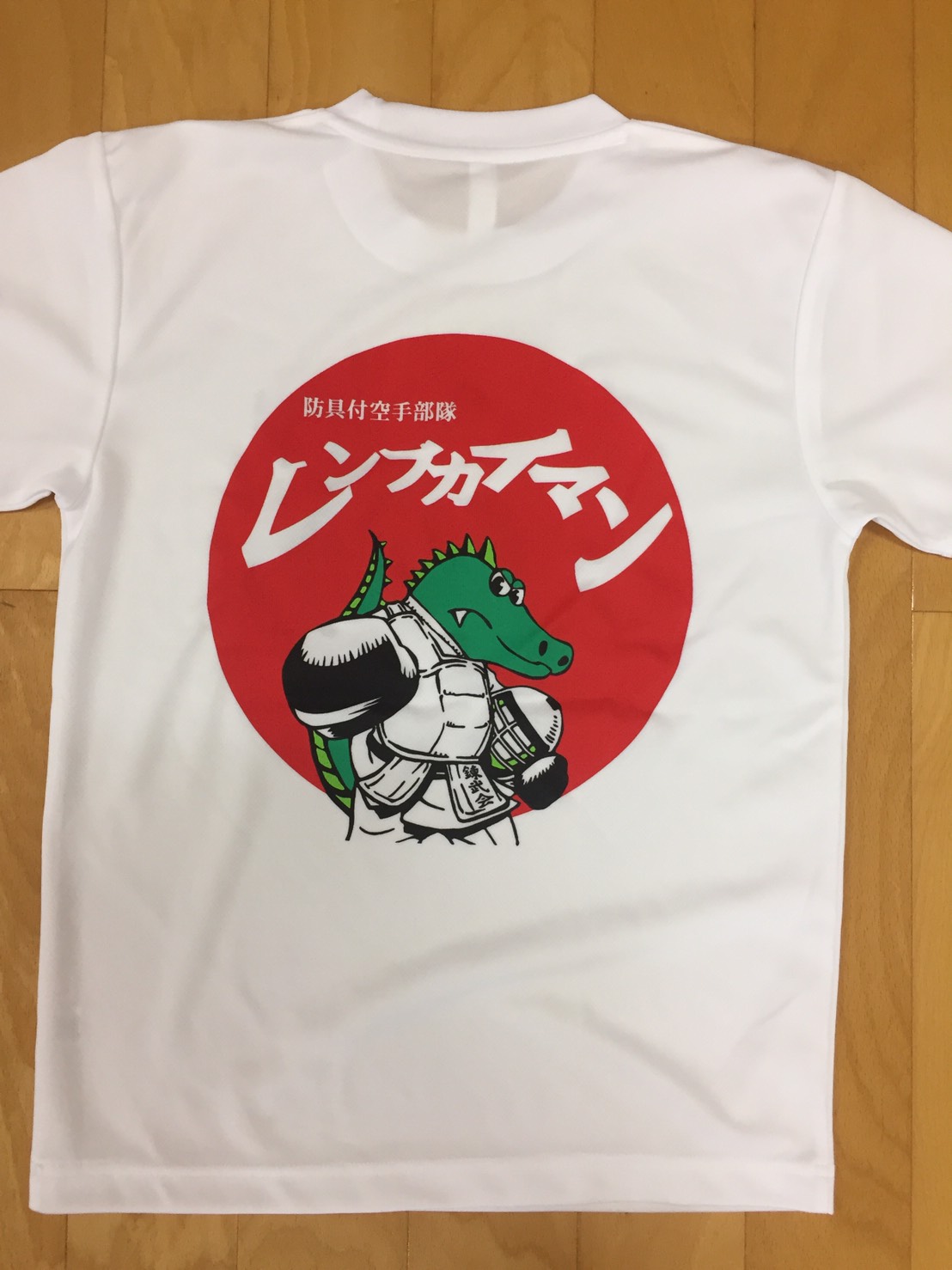 レンブカイマンTシャツ 背面